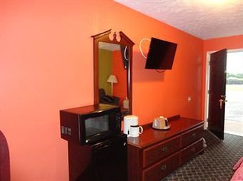 Hotel Royal Inn & Suites