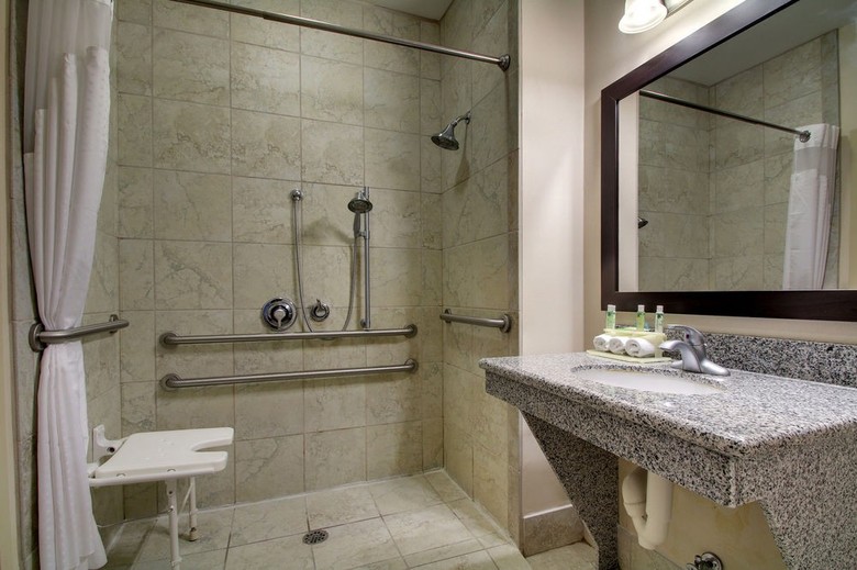 Holiday Inn Express Hotel Winona North