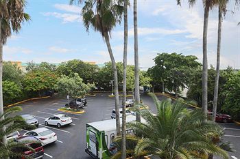 Motel 6 Cutler Bay