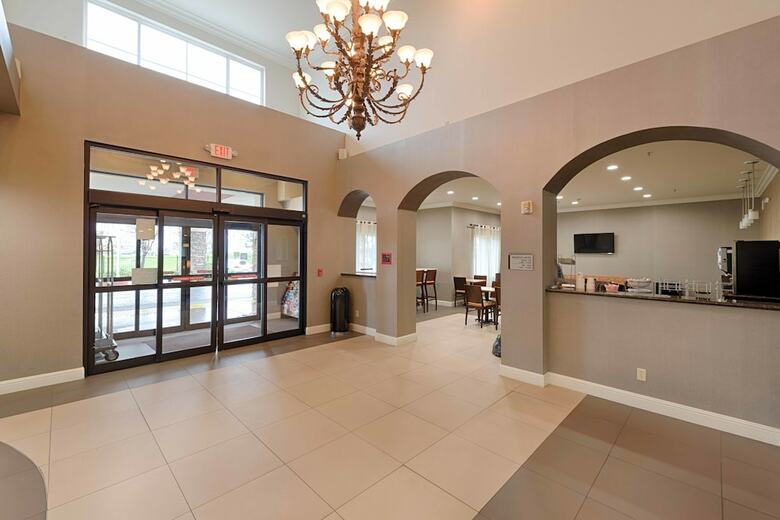 Hotel Comfort Suites Oakley