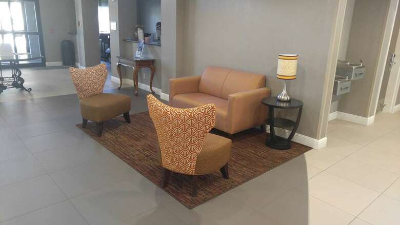 Hotel Comfort Suites Oakley