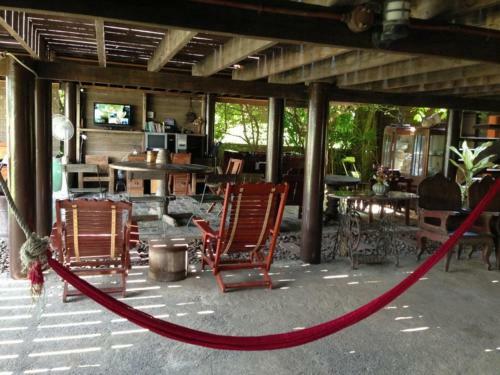 Hostal Ayothaya Riverside House