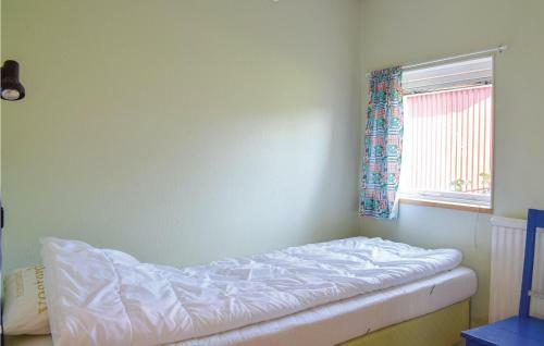 Holiday Home Halla Unsarve Romakloster