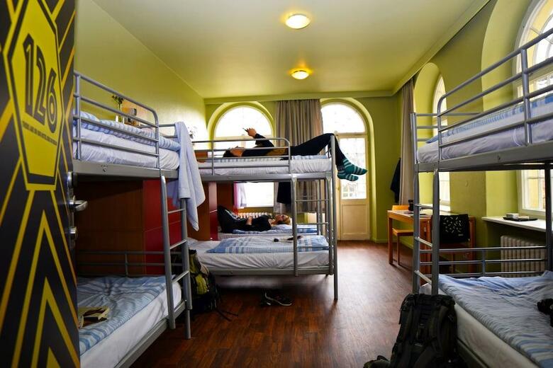 Apartamentos Amstel House Hostel