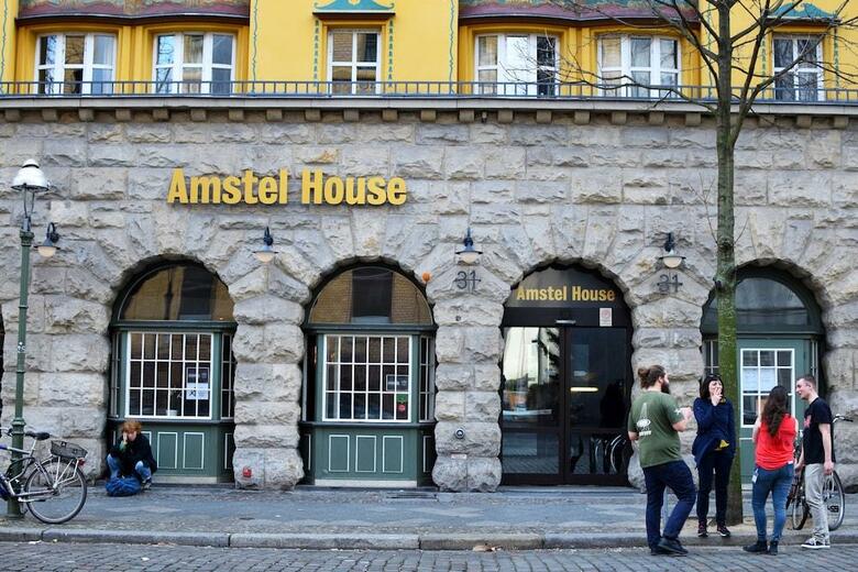 Apartamentos Amstel House Hostel