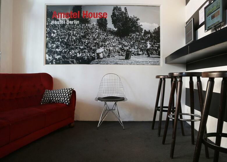 Apartamentos Amstel House Hostel