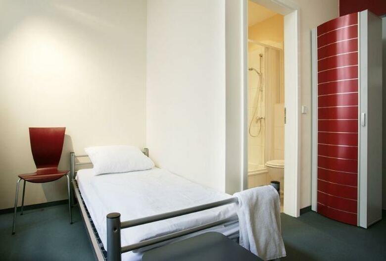 All In Hostel Hotel