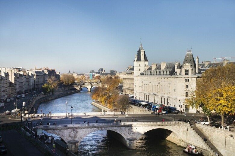 Hotel Les Rives De Notre Dame