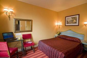 Hotel Des Deux Continents
