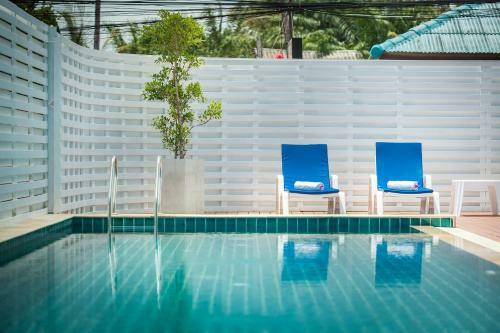 Hotel Maenam Bay Resort
