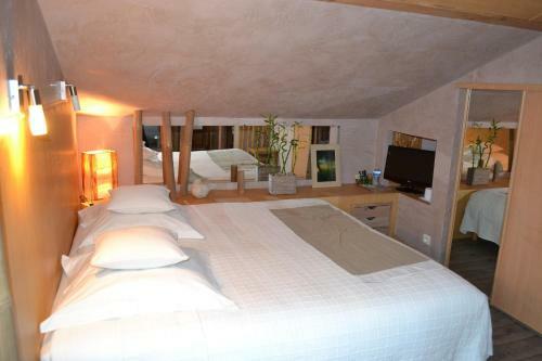 Bed & Breakfast Chambres D'h�tes Les Volets Bleus