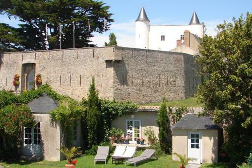 Hotel H�tel Du G�n�ral D'elb�e