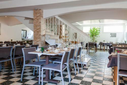 Hotel Le Petit Manoir Logis
