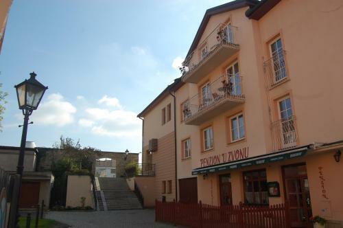 Hostal Penzion U Zvonu