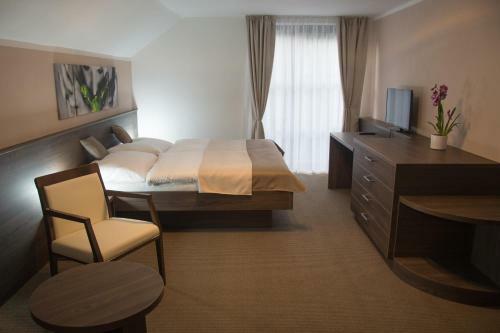 Hostal Restaurace A Penzion U Kl�sk?