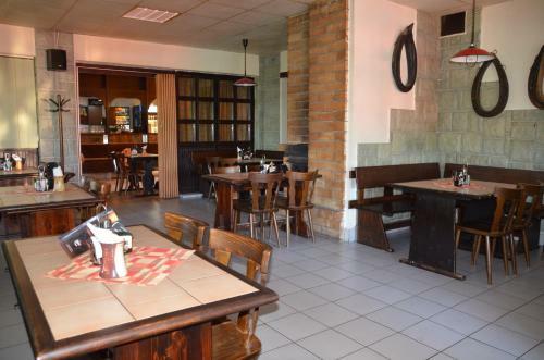 Motel Na Kov�rn?