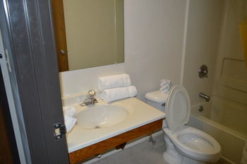 Hotel Americas Inn And Suites - Auburn
