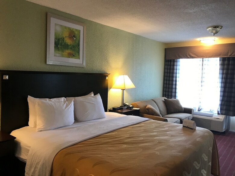 Hotel Quality Inn Huntingburg