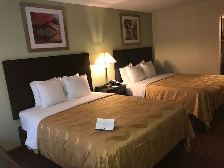 Hotel Quality Inn Huntingburg