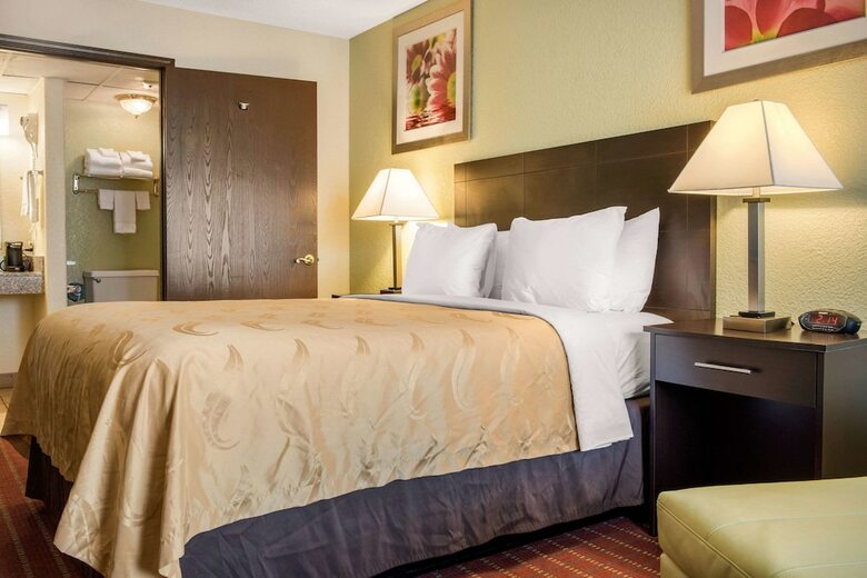 Hotel Quality Inn Huntingburg