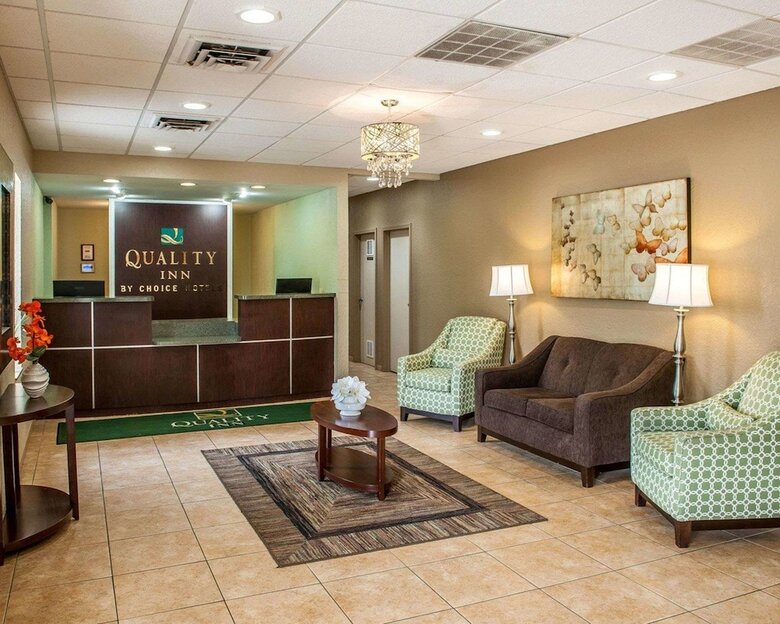 Hotel Quality Inn Huntingburg