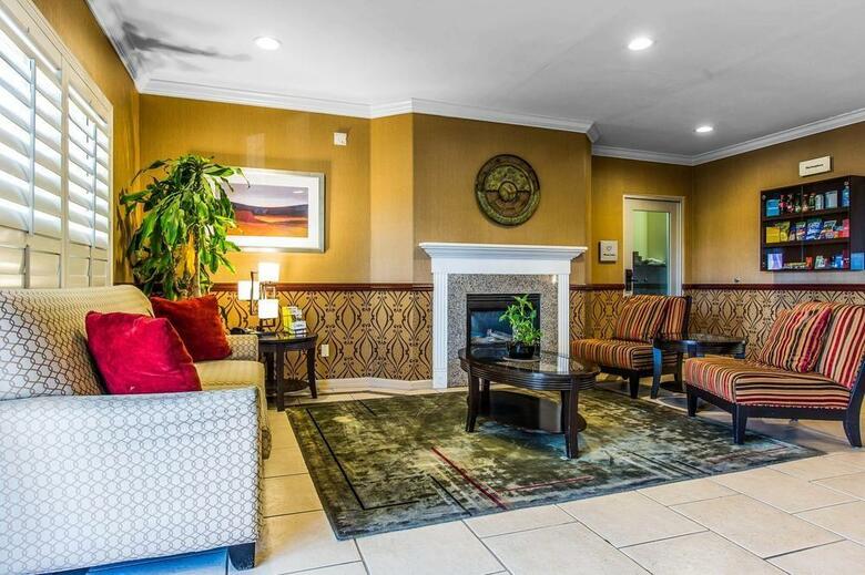 Hotel Comfort Suites Stevenson Ranch