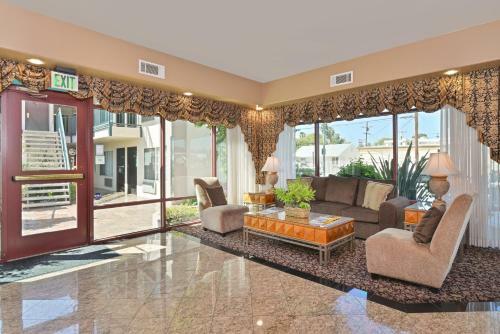 Hotel Tarzana Inn