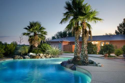 Cactus Cove Bed And Breakfast Inn