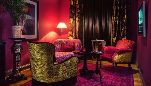 Dorsia Hotel & Restaurant