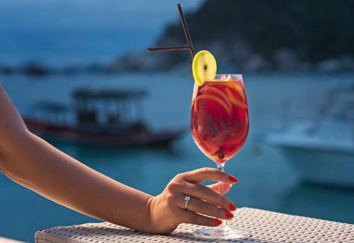 Hotel Beach Club By Haadtien