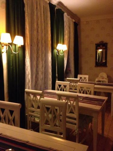 Hostal Hotell Floras Tr�dg�rd
