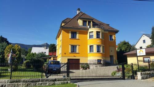 Aparthotel Penzion Medovil