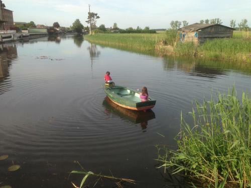 B&B M�hlenvilla Am B�tzower Hafen