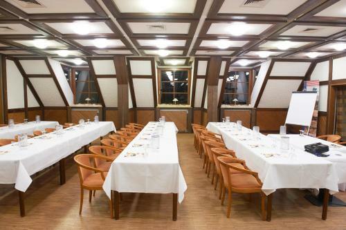 Hostal Hotel Restaurant Zur Linde