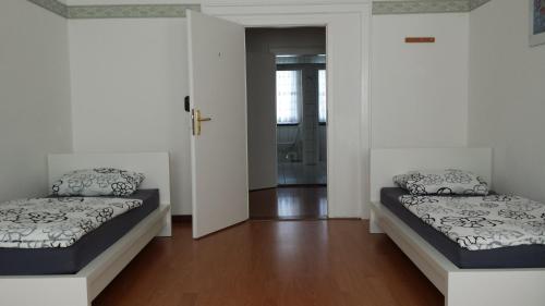 Hostal 1a Zimmervermietung Bad M�nder