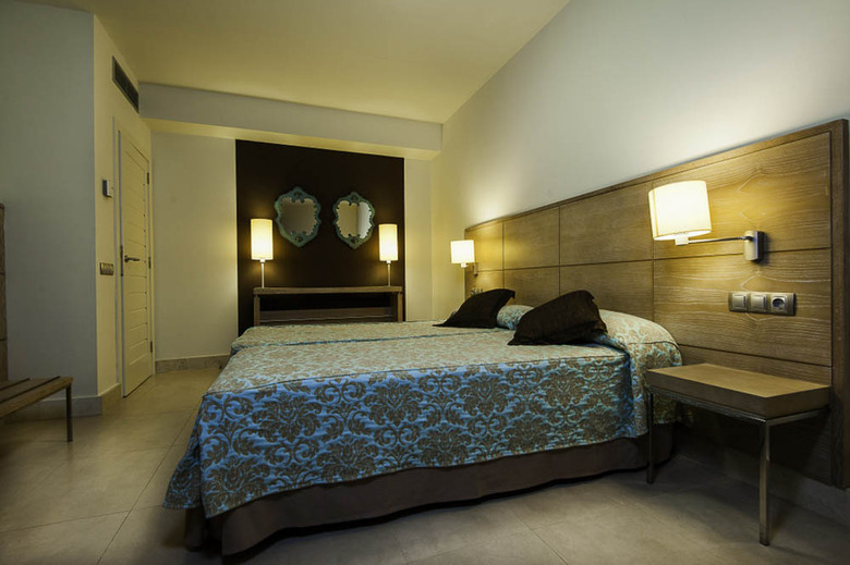 Kn Hotel Arenas Del Mar Adults Only