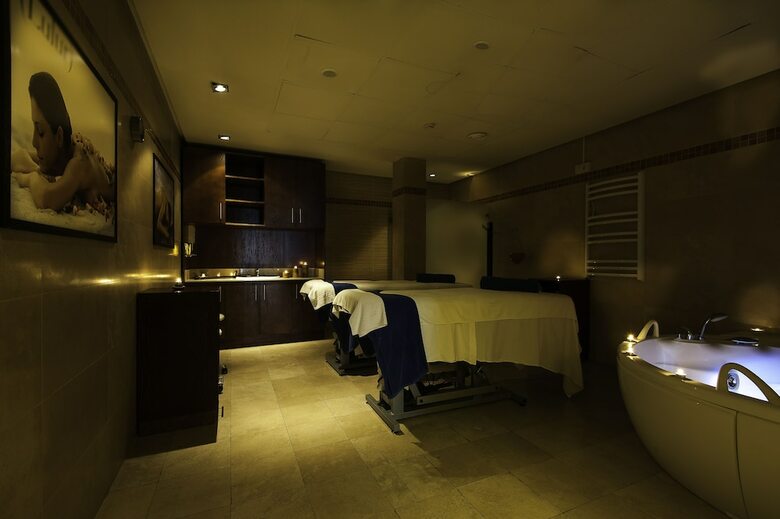 Kn Hotel Arenas Del Mar Adults Only