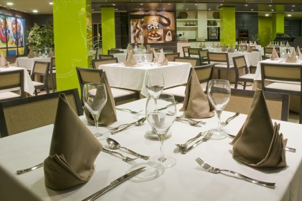Kn Hotel Arenas Del Mar Adults Only