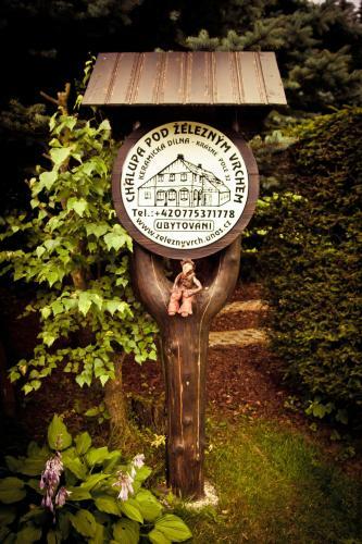 Lodge Iron Hill