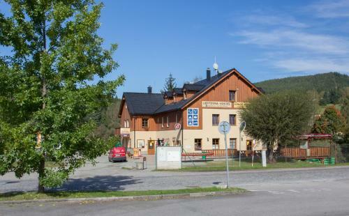Albergue Ubytovna Pod Hr�z�