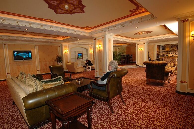 Lady Diana Hotel