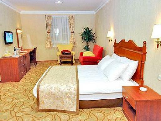 Lady Diana Hotel