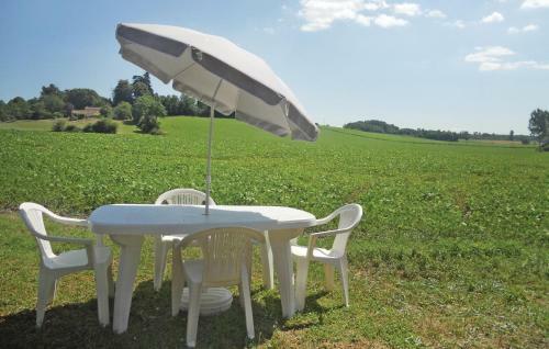 Holiday Home Moulin Cacaud N-609