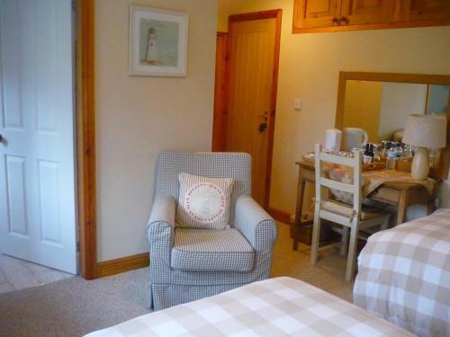 White Cottage Bed And Breakfast