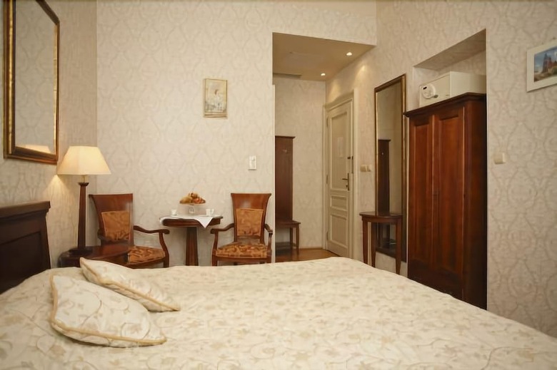 Hotel Ostoya Palace
