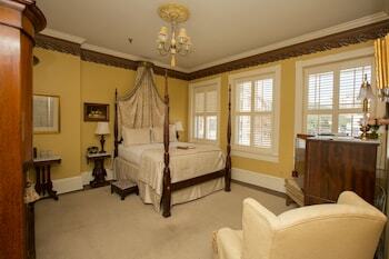 Bed & Breakfast Ballastone Inn