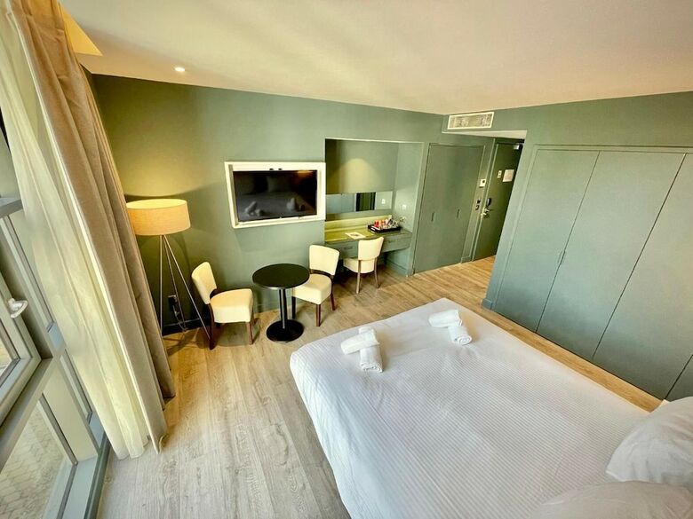 Aparthotel Axiom Park Hotel