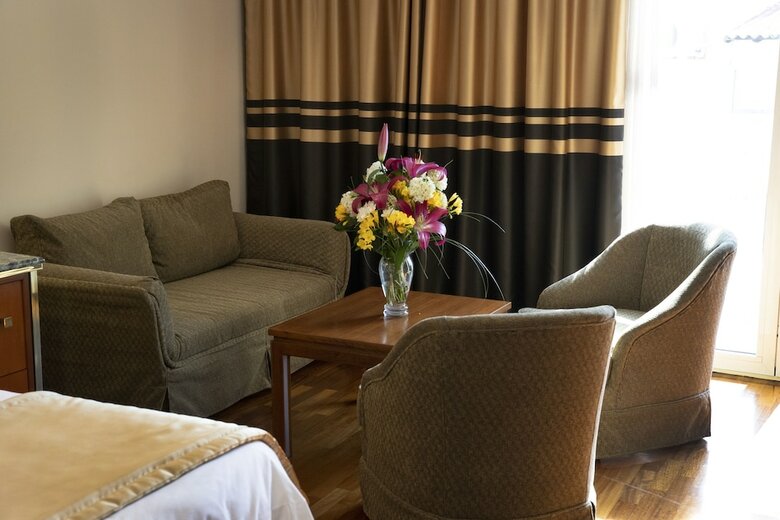 Best Western Ilisia Hotel