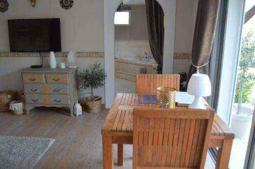 Bed & Breakfast Mas Lou Souleil