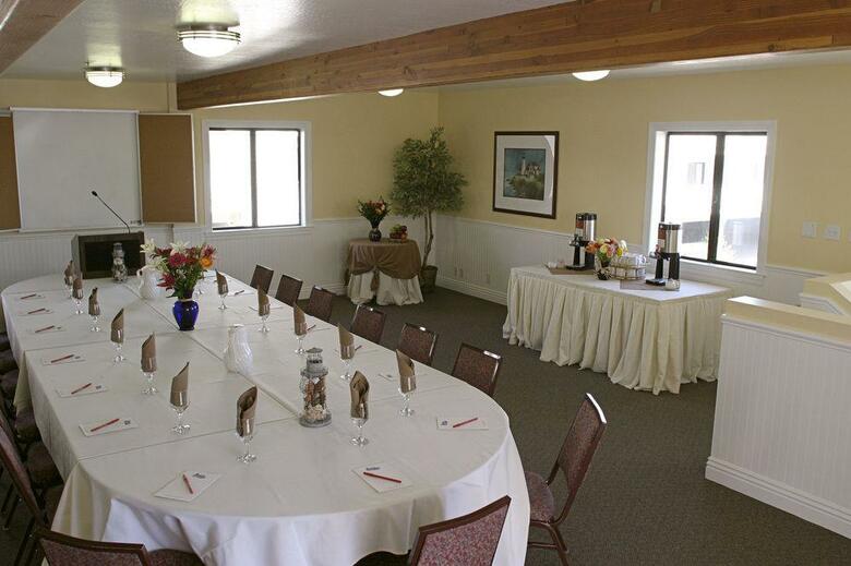 Hotel Pismo Lighthouse Suites